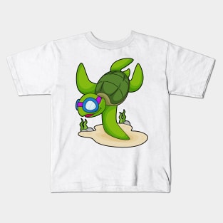 Turtle Diver Swimming goggles Kids T-Shirt